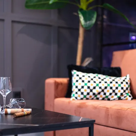 My Luxury - Old Town Apartment *